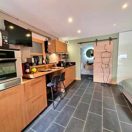 Appartement Renove Au Calme De La Campagne - 2 Pers. *